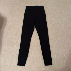 lululemon black in movement leggings